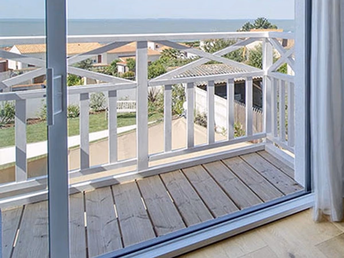 Baie vitree a galandage sur mesure BDS Menuiseries