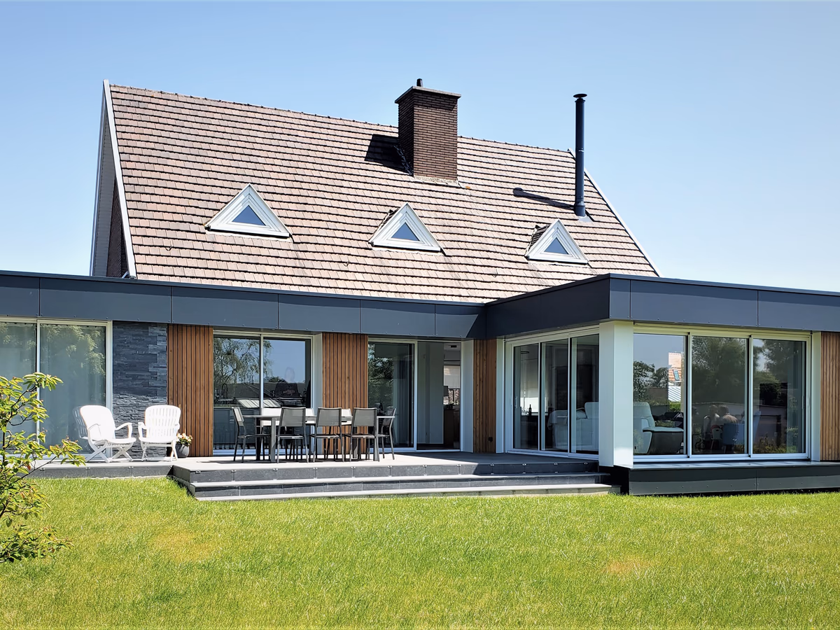 Extension aluminium avec baie vitree moderne BDS Menuiseries