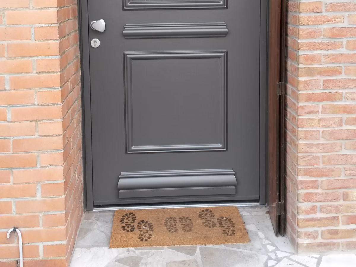 Porte d'entree aluminium anthracite style classique BDS Menuiseries